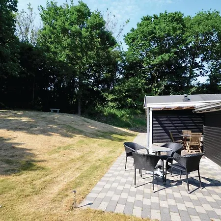 Three-bedroom Holiday In * Thyholm